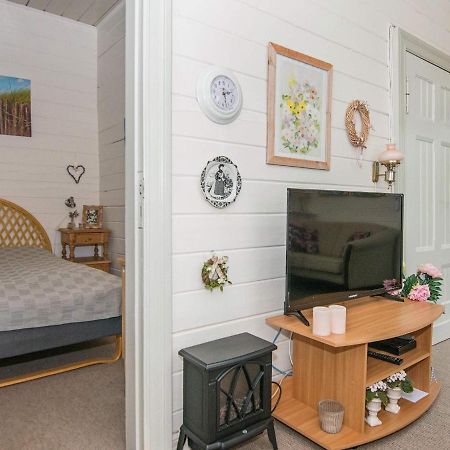 4 Person Holiday Home In R M Lakolk Екстериор снимка