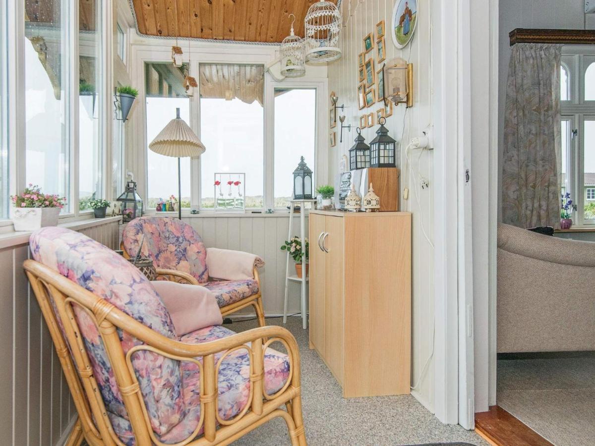 4 Person Holiday Home In R M Lakolk Екстериор снимка