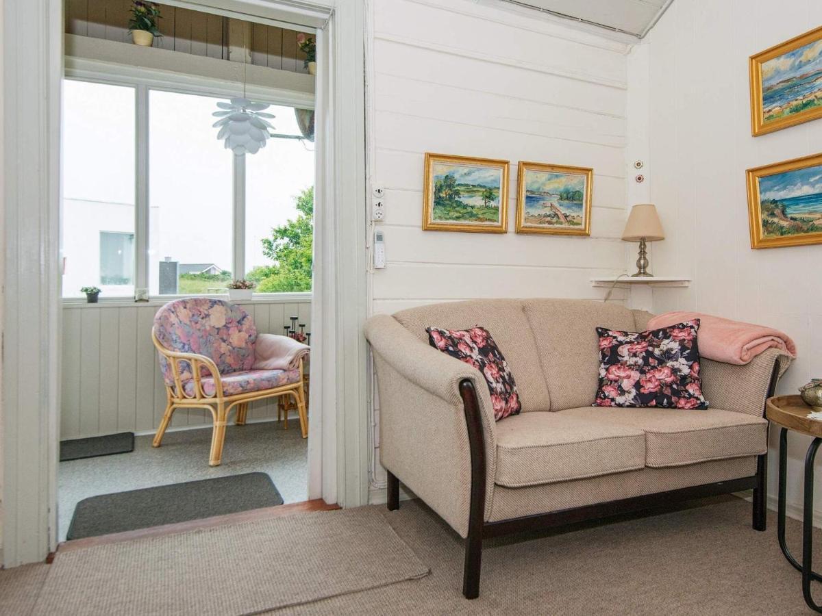 4 Person Holiday Home In R M Lakolk Екстериор снимка